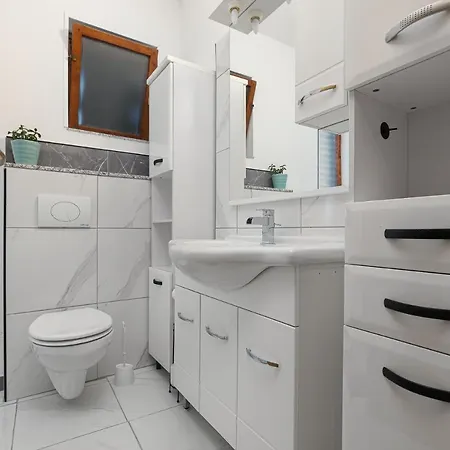 Apartament Vlado *