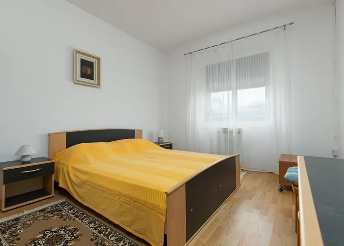 Vlado アパート ポレッチ