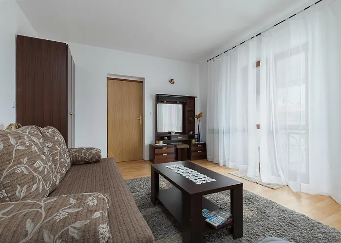 Vlado アパート ポレッチ