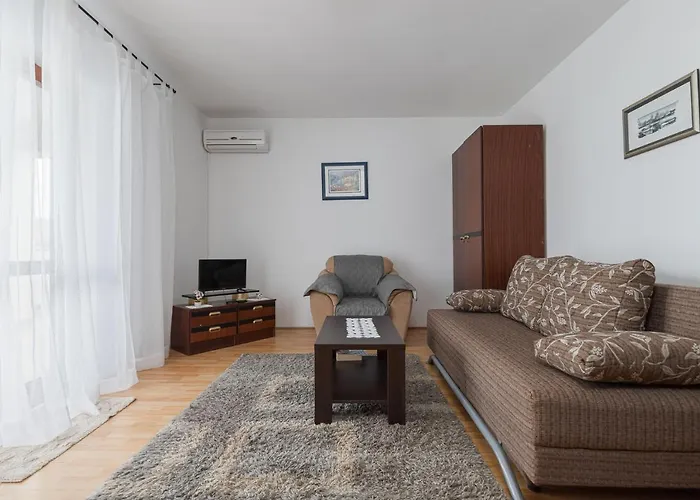 Apartman Vlado *